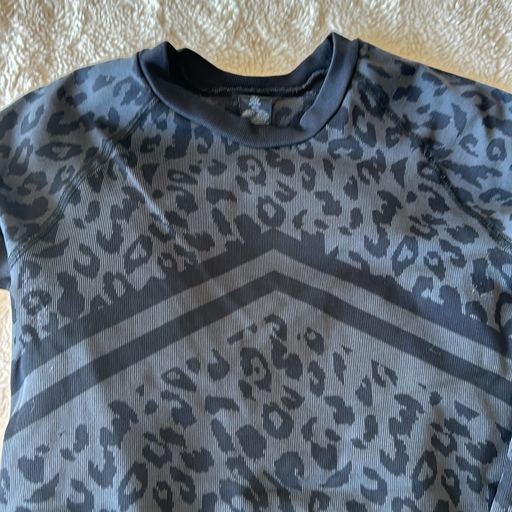 [Sweaty Betty] Ski Base Layer Top - Picture 3 of 7